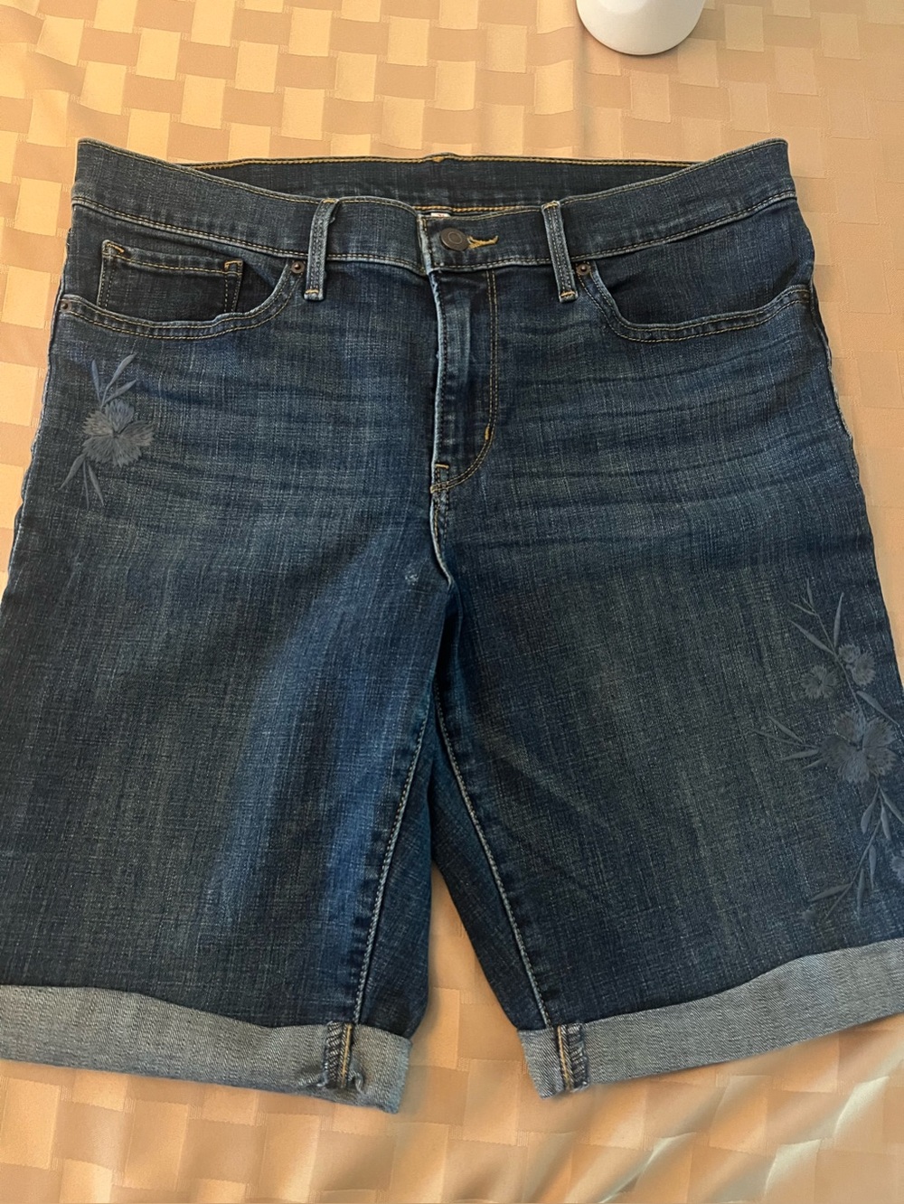 Levi’s Dark Blue Denim Women's Embroidered Stretch Shorts 12 or 31